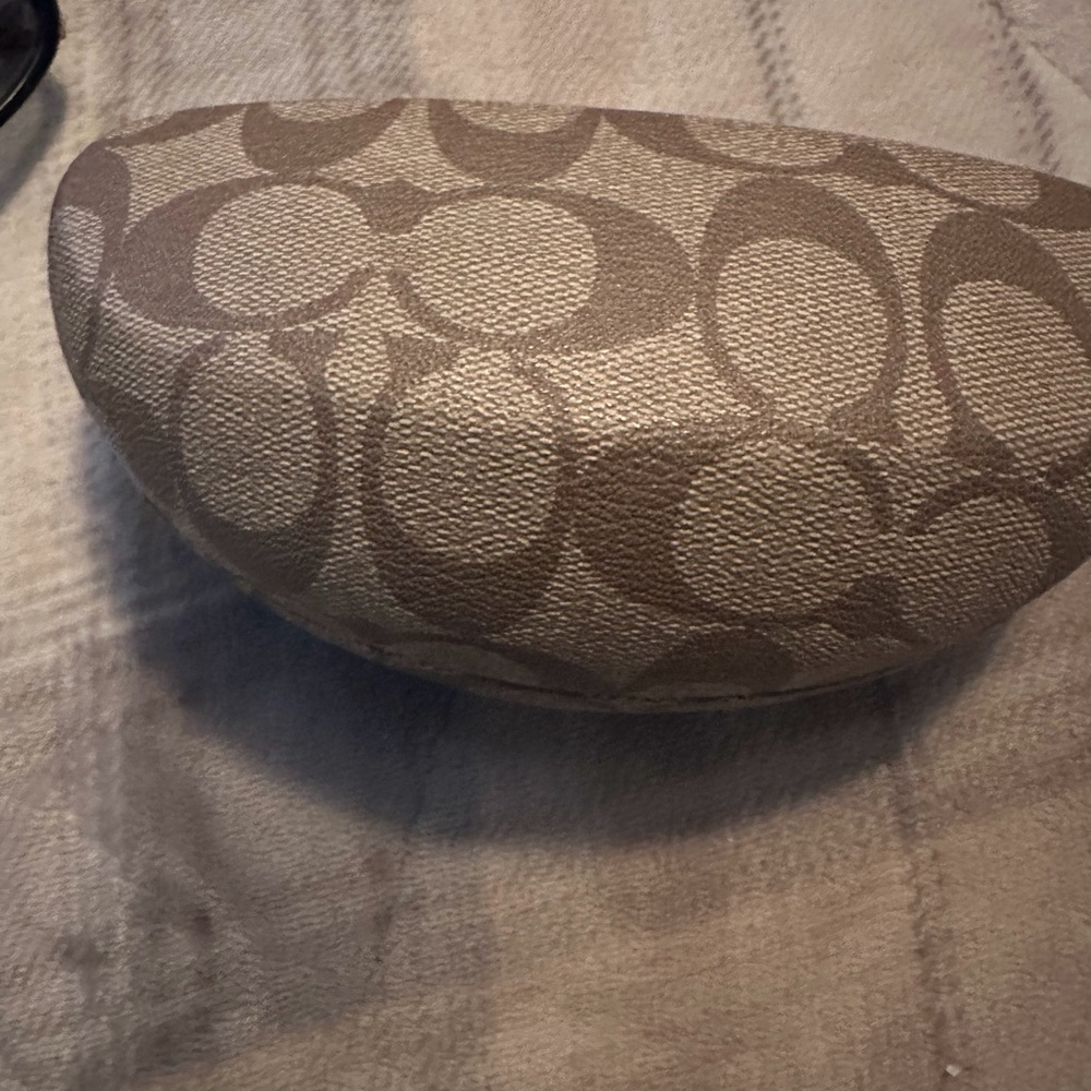 Coach sunglasses with case and wristlet. Never used - Picture 2 of 8